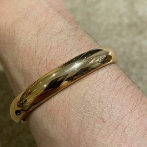 Yellow gold bracelet